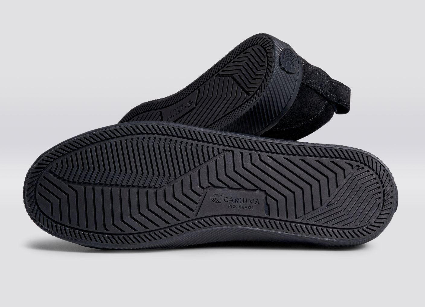 OCA Low 低筒 麂皮運動鞋 全黑