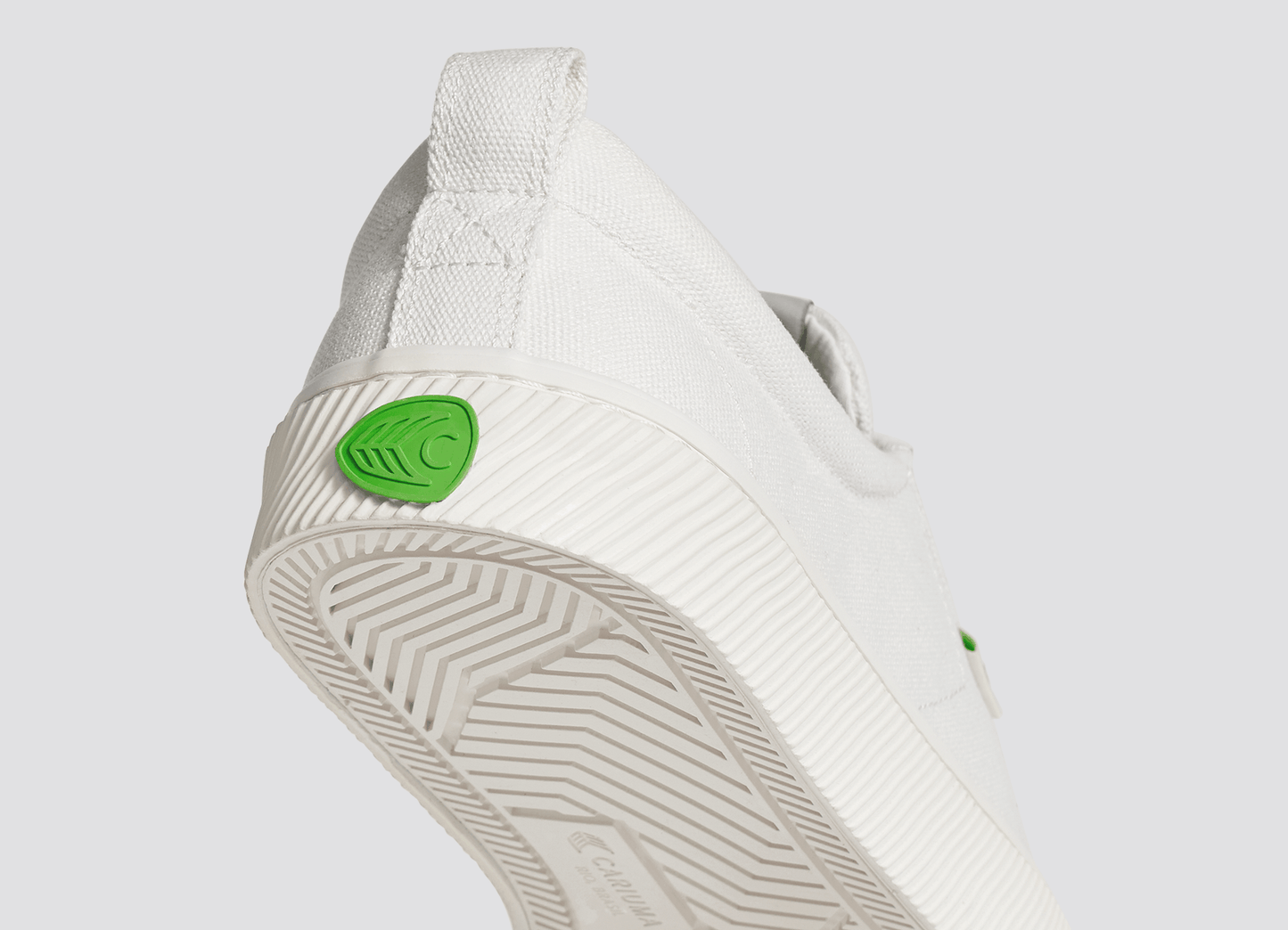 OCA Low 低筒 帆布運動鞋 全白