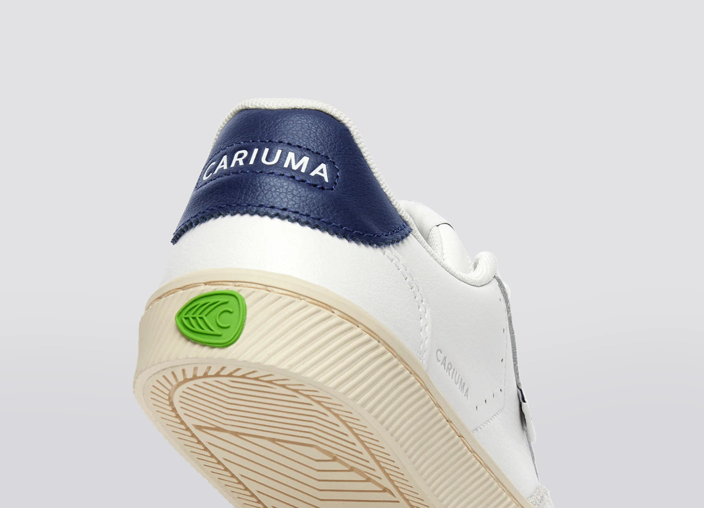 TOCA 皮革德訓運動鞋 白色 海軍藍